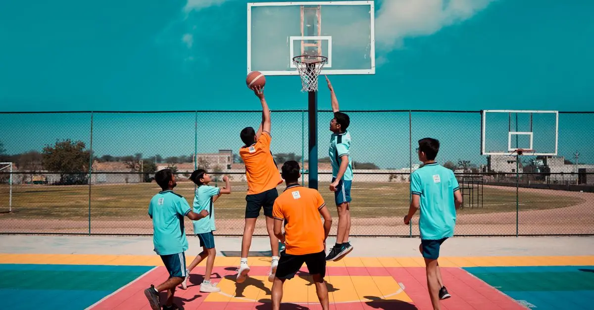 Comment Choisir le Bon Entraîneur pour Votre Club de Basket