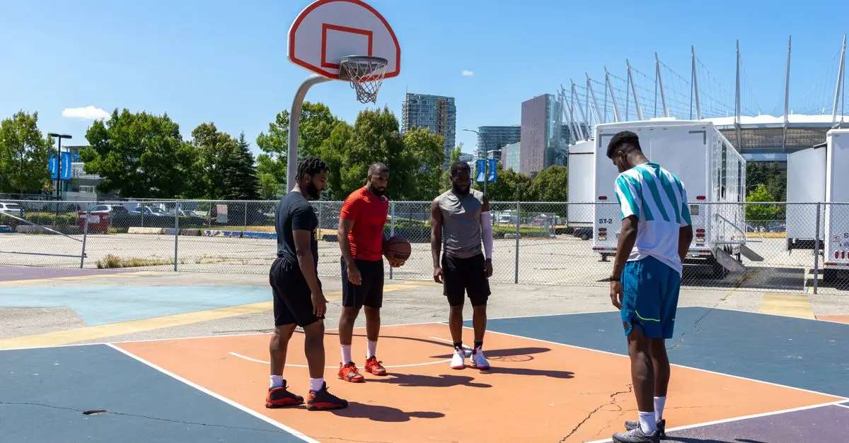 Les Meilleures Façons de S'impliquer dans un Club de Basket