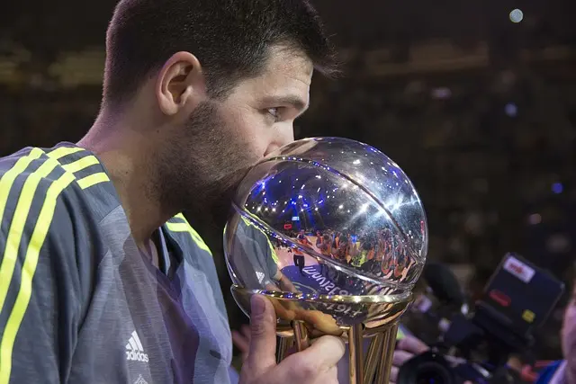 Comment Choisir le Bon Ballon de Basket pour Vos Entraînements